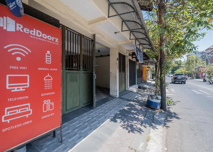 Reddoorz Near Surabaya Town Square Hotel